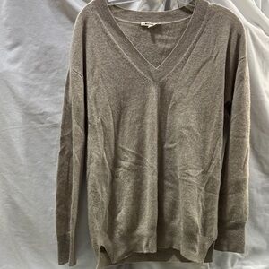 LA Made 100 % Cashmere Taupe pong sleeve ribbed trim V neck Large